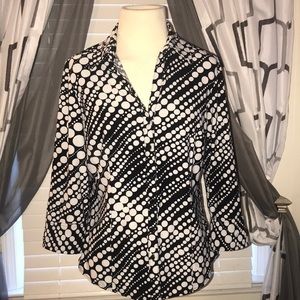 🌸4x20🌸ESSENTIALS BY MILANO POLKA DOT BLOUSE SZ M